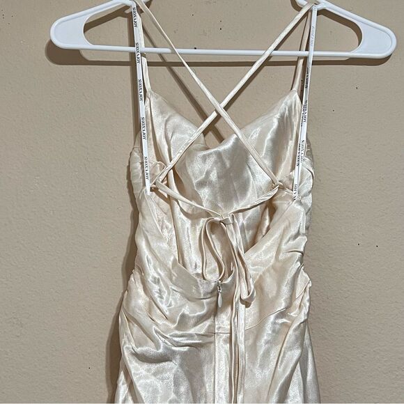 Shona Joy Cream Maxi Dress - Picture 6 of 16